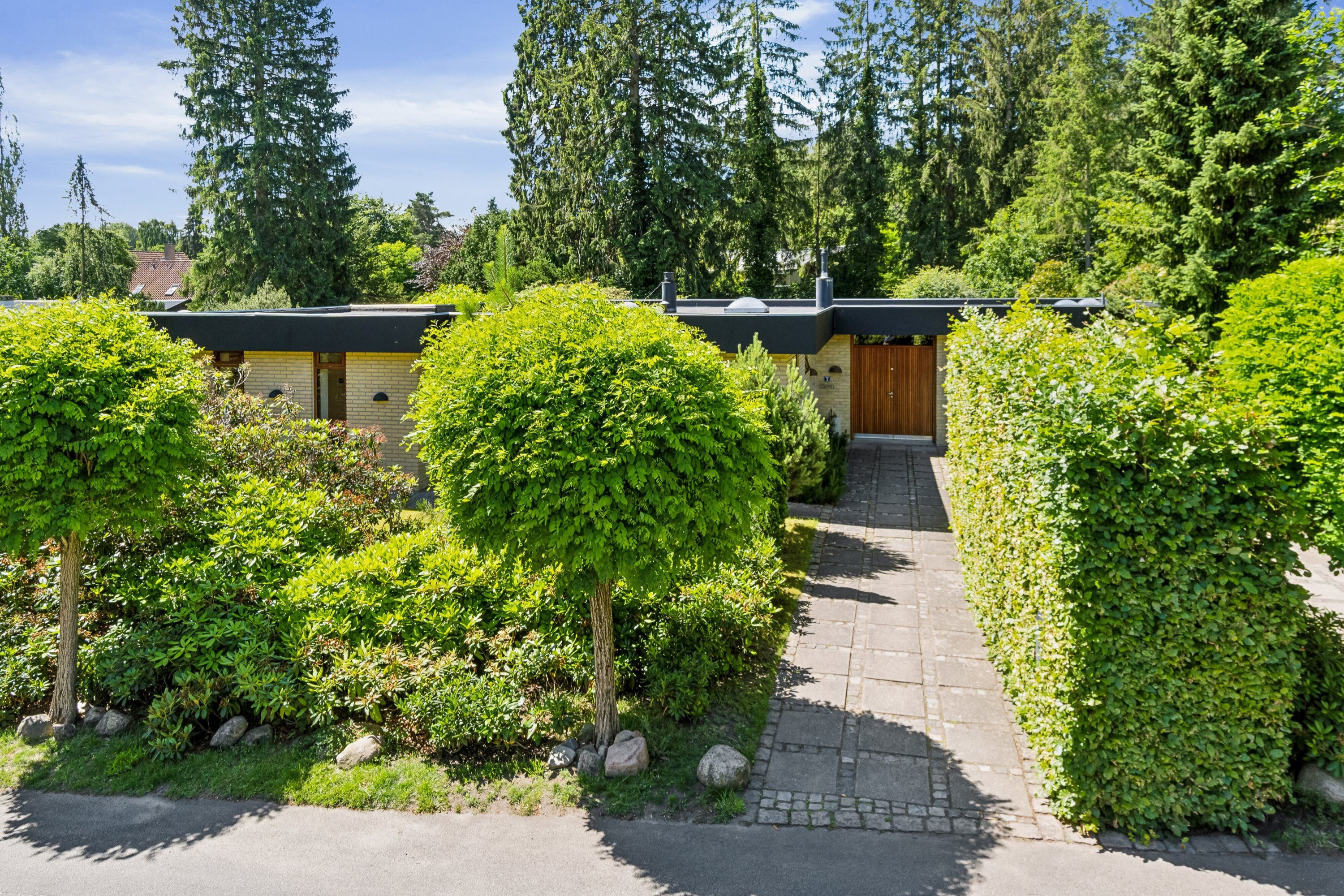 En ren boligdrøm på [m² på dyreste bolig] m² til 12,5  mio. kroner er nu komme til salg i Nærum: Se hvor de dyreste boliger til salg i Nærum er