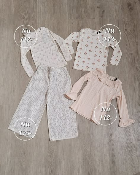 Børneshoppen Brønderslev har 30% på sommer sæt til mini pige i str. 92-116