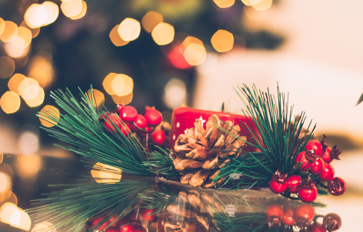 Lav julepynt på biblioteket