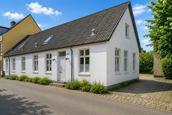 Købmagergade 35 og 3 andre boliger er kommet til salg denne uge i Løgstør - se boligerne her.