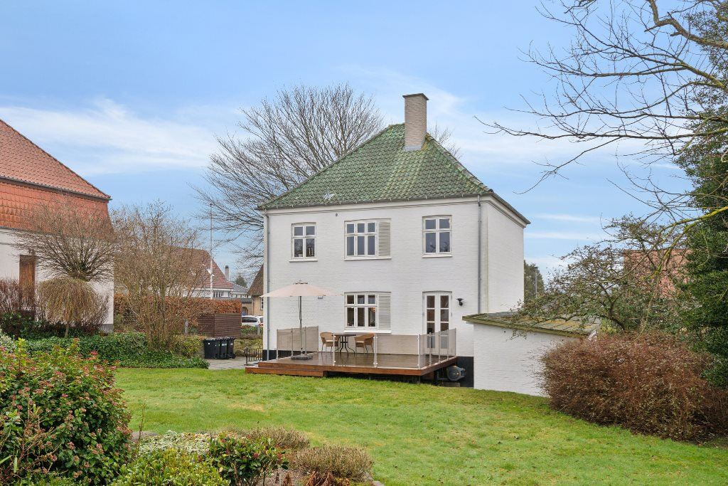 Netop kommet til salg: Rønningevej 6 en af Langeskovs dyreste adresser