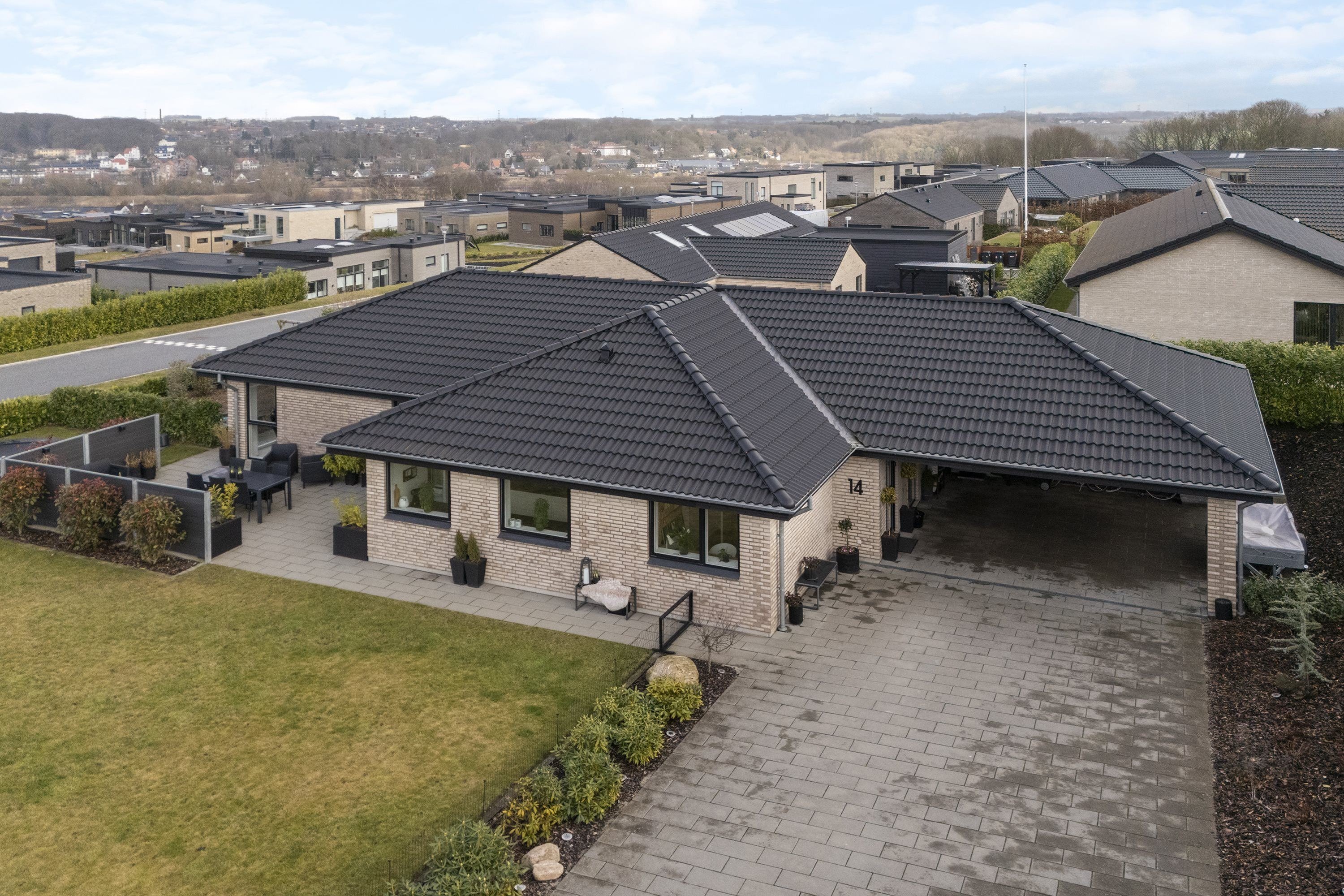 Luksusbolig netop kommet til salg i Hadsten: Se hvad du skal smide for Hadstens dyreste adresser her