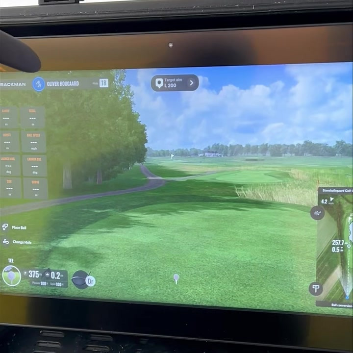 StensballeGaard Golfklub præsenterer TrackMan-nyheder med Oliver: Øv dit specifikke slag på On Course Practice