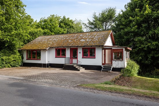 Bavnevej 10 er til salg for kun 395.000 kr.: Se de billigste boliger til salg i Karup her