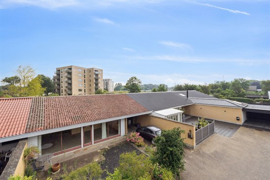 Til salg hos John Frandsen Herning: Manøvej 8B, 7400 Herning