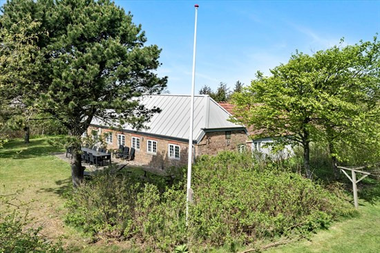 Pris sat ned med 200.000 kr. på Tyttebærvej 25A