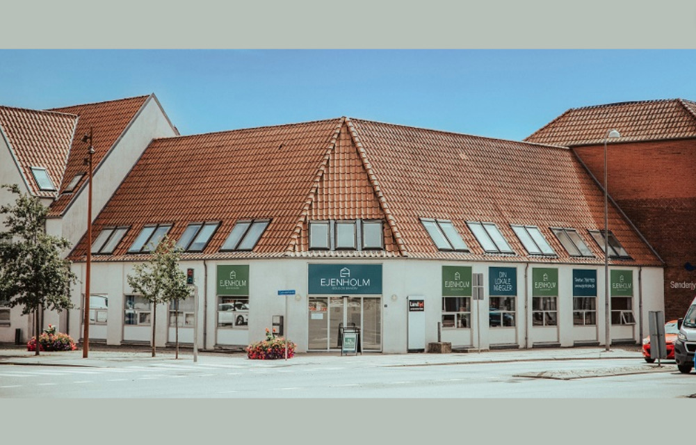 Vi byder et varmt velkommen til Ejenholm Bolig og Erhverv!