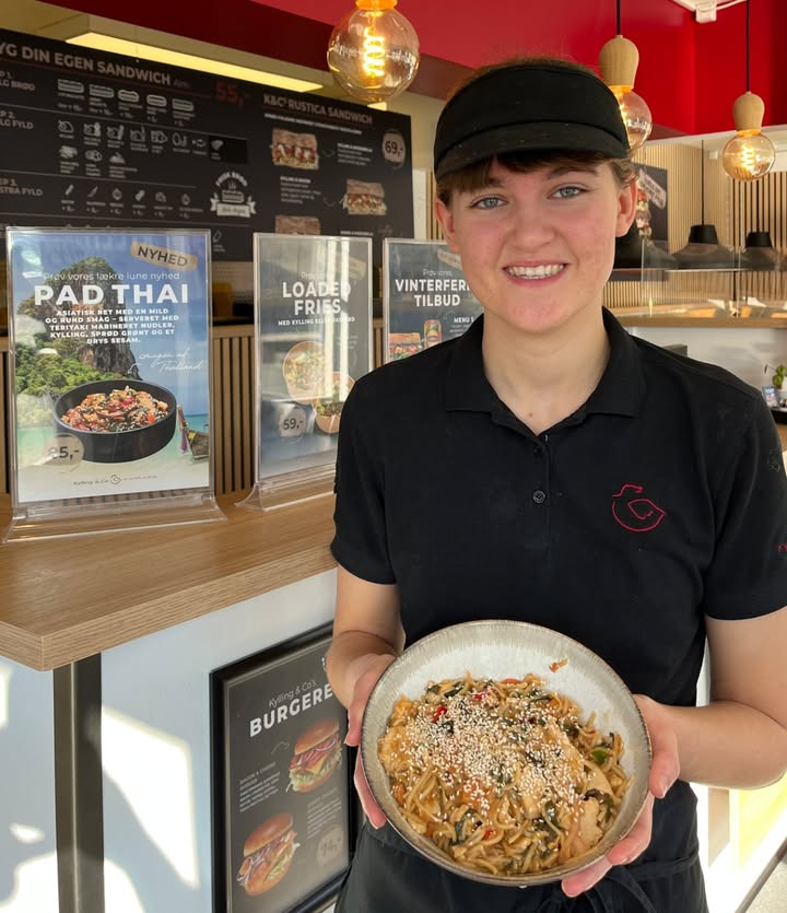 Kylling & Co introducerer ny pad thai ret blandt deres varme udvalg