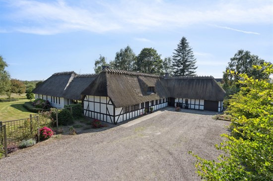 Top 6 over dyreste boliger til salg i Broby. Priser op til 3.450.000 kr