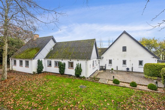 Stationsvej 8 er til salg for kun 990.000 kr.: Se de billigste boliger til salg i Holmegaard her