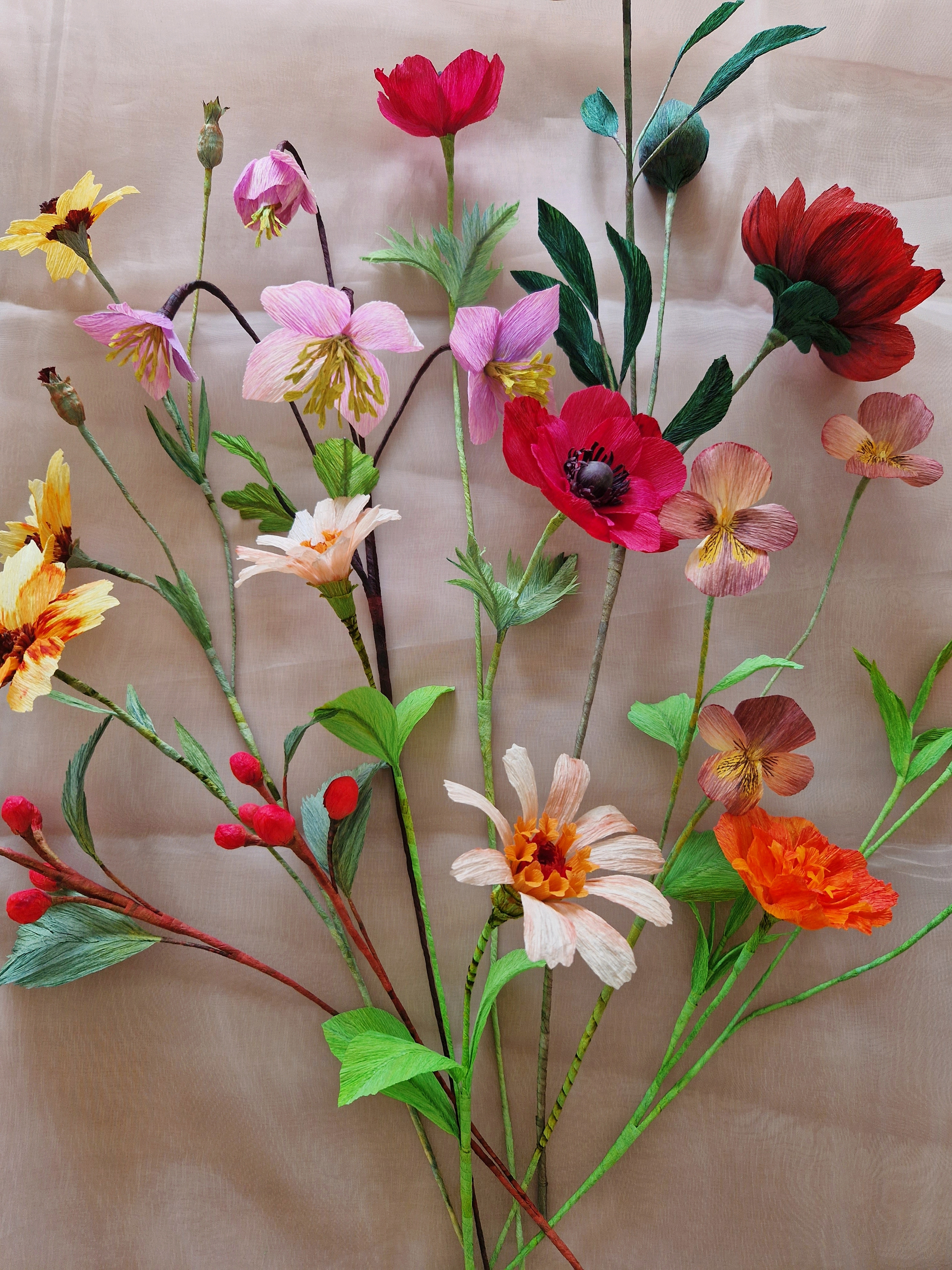 Lær at skabe smukke papirblomster på Søvind Bibliotek