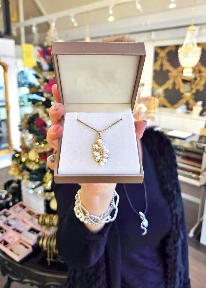 Smykkedesigner Helga Winther fremhæver unikke vintage julegaveidéer