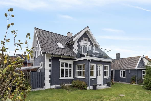 Velholdt villa i hjertet af Gilleleje hos &LIVING Aalborg