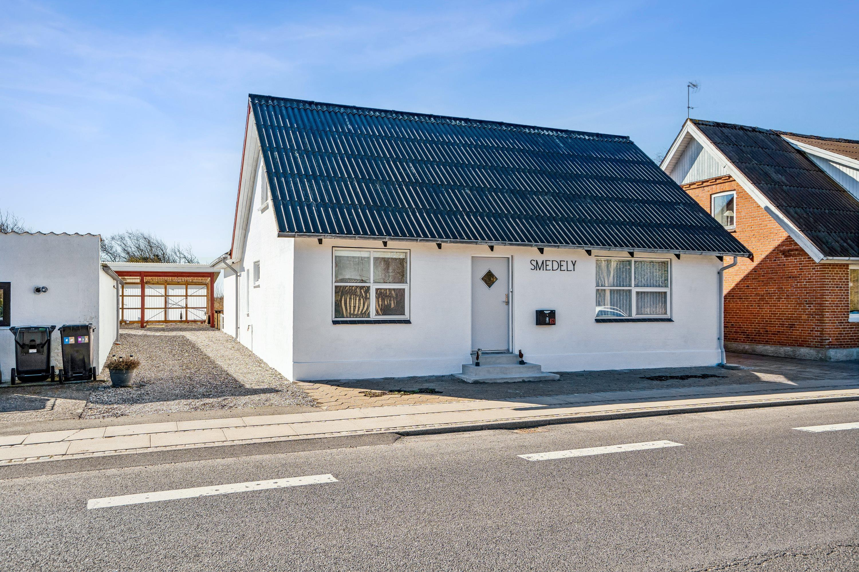Til salg hos WESTERGAARD BOLIG: Hyggeligt byhus i V. Hjermitslev tæt på Saltum
