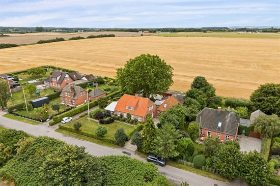 Luksusbolig netop kommet til salg i Kirke Såby: Se hvad du skal smide for Kirke Såbys dyreste adresser her