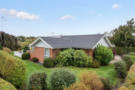 Schibstedsvej 1 og 3 andre boliger er kommet til salg denne uge i Brovst - se boligerne her.