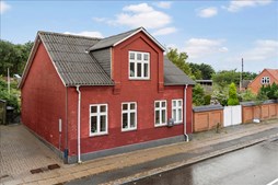 Til salg hos EDC Hurup Thy: Prisbilligt 1 1/2 plans hus i Vestervig
