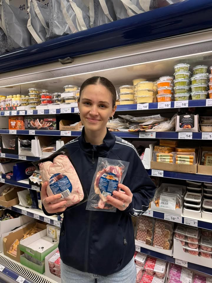 Rema 1000 Nørrevænget frister med julerabatter på and og gaveartikler