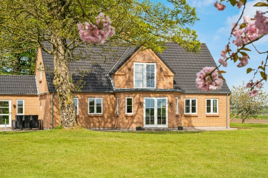 Home Brønderslev fremviser velbeliggende bolig i naturskønne omgivelser