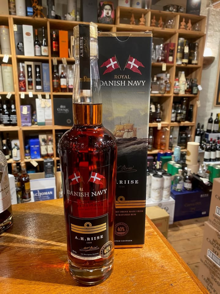 Pedersborg Vin lokker med tilbud på A. H. Riise Danish Navy rom