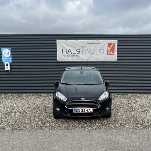Hals Auto A/S sælger flot Ford Fiesta fra 2016 til lokal kunde