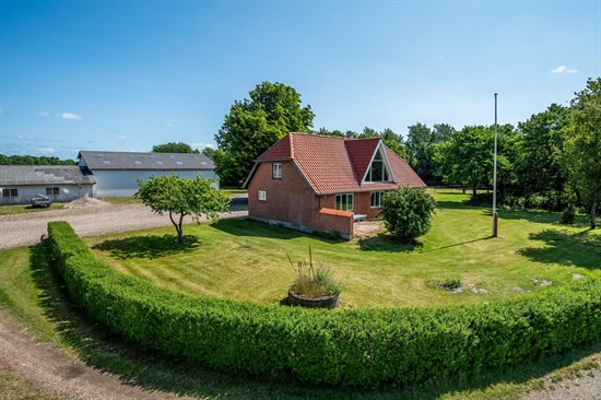 Top 6 over dyreste boliger til salg i Aulum. Priser op til 2.895.000 kr
