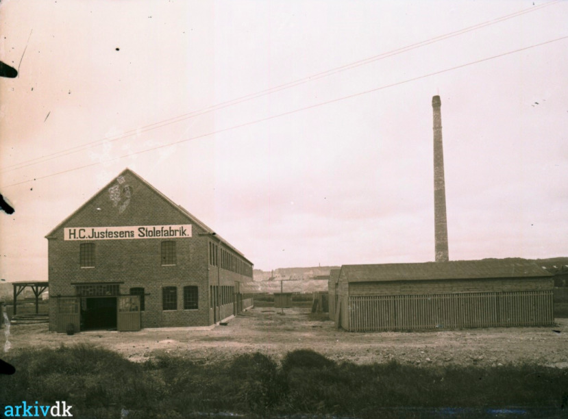H. C. Justesens Stolefabrik - Historien bag Randers Stolefabrik