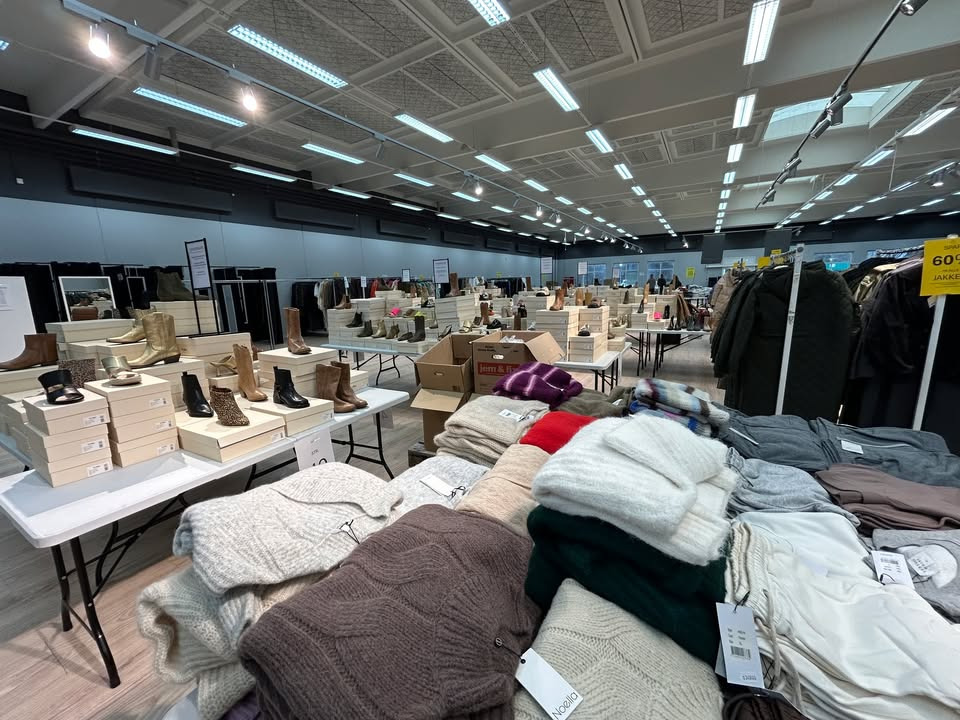 Lagersalg.com annoncerer gentagelse af WearHouse lagersalg i Odense med store rabatter