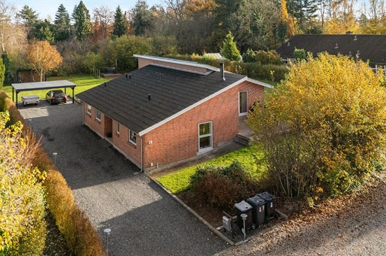 Kronjydevej 13 og 1 anden boliger er kommet til salg denne uge i Havndal - se boligerne her.