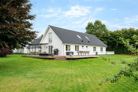 Top 6 over dyreste boliger til salg i Give. Priser op til 6.195.000 kr