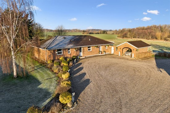 Luksusbolig netop kommet til salg i Hesselager: Se hvad du skal smide for Hesselagers dyreste adresser her