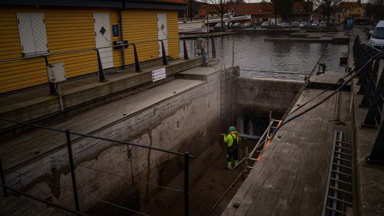 Kontakt Silkeborg Kommune, hvis du vil igennem Kammerslusen ved havnen