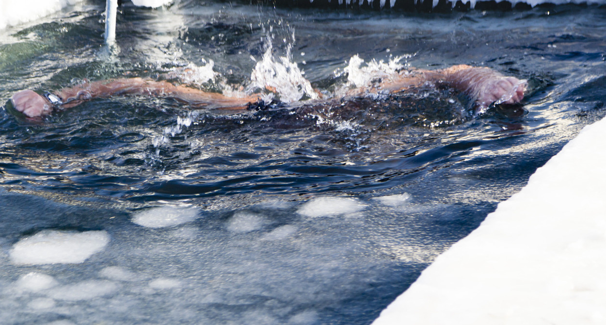 Vigtig advarsel til vinterbadere i Faxe Ladeplads: Der er muligvis kloakvand i vandet ved stranden