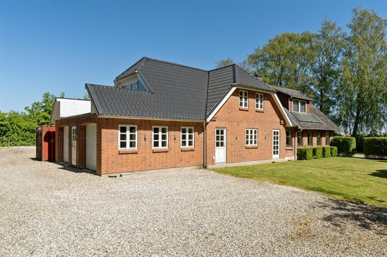 Pris sat ned med 1.050.000 kr. på Gelbrovej 36