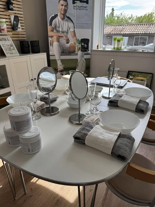 Houen Life Power holder Skin Party i dag