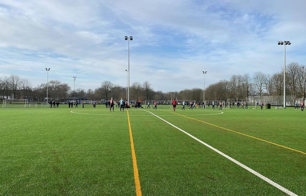 Roskilde Pigefodbold skaffer point ved dramatisk afslutning