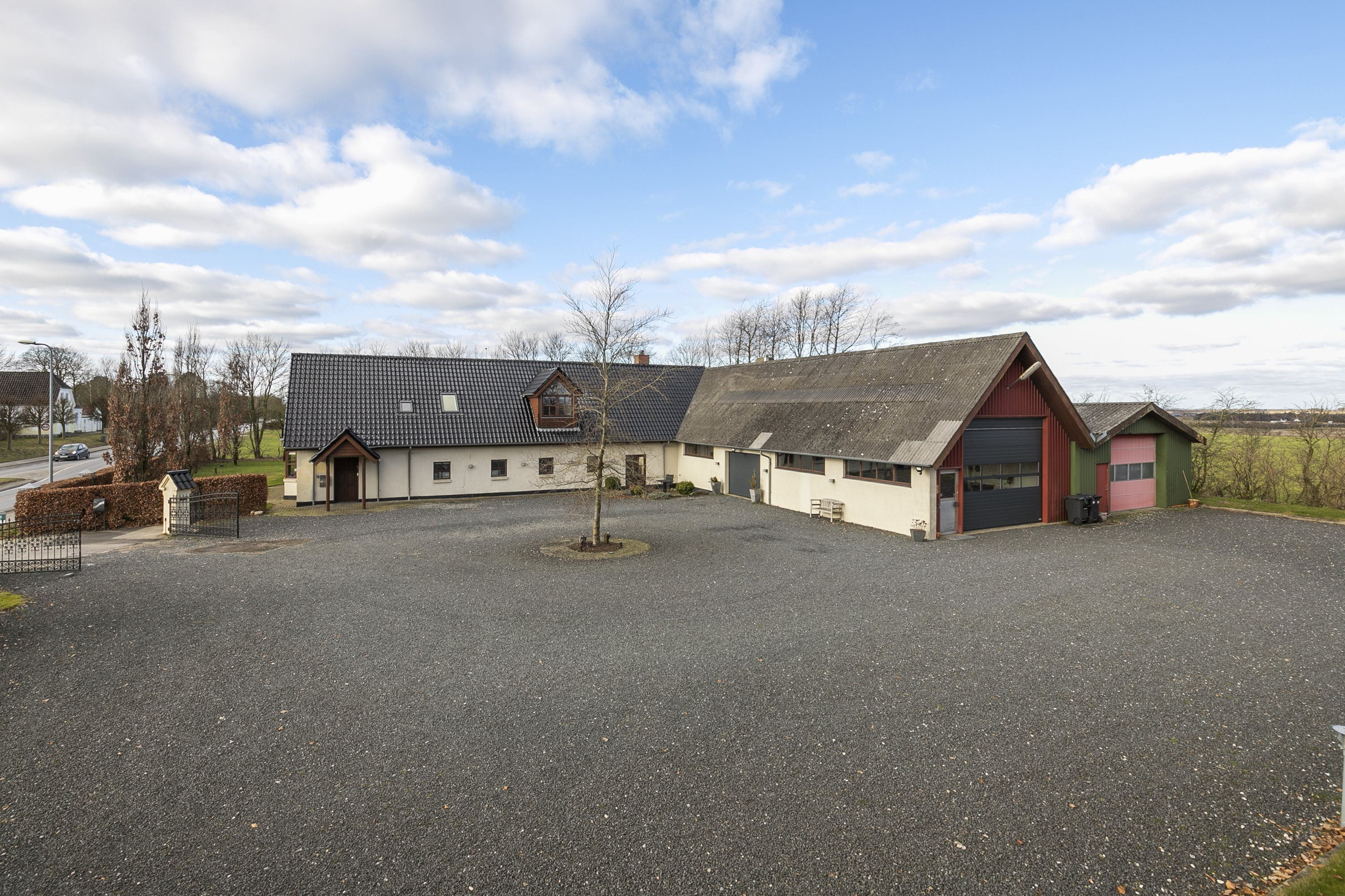 Luksusbolig netop kommet til salg i Nørager: Se hvad du skal smide for Nøragers dyreste adresser her