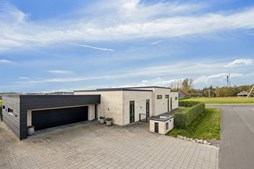 Horsbækken 11 og 1 anden boliger er kommet til salg denne uge i Aabybro - se boligerne her.