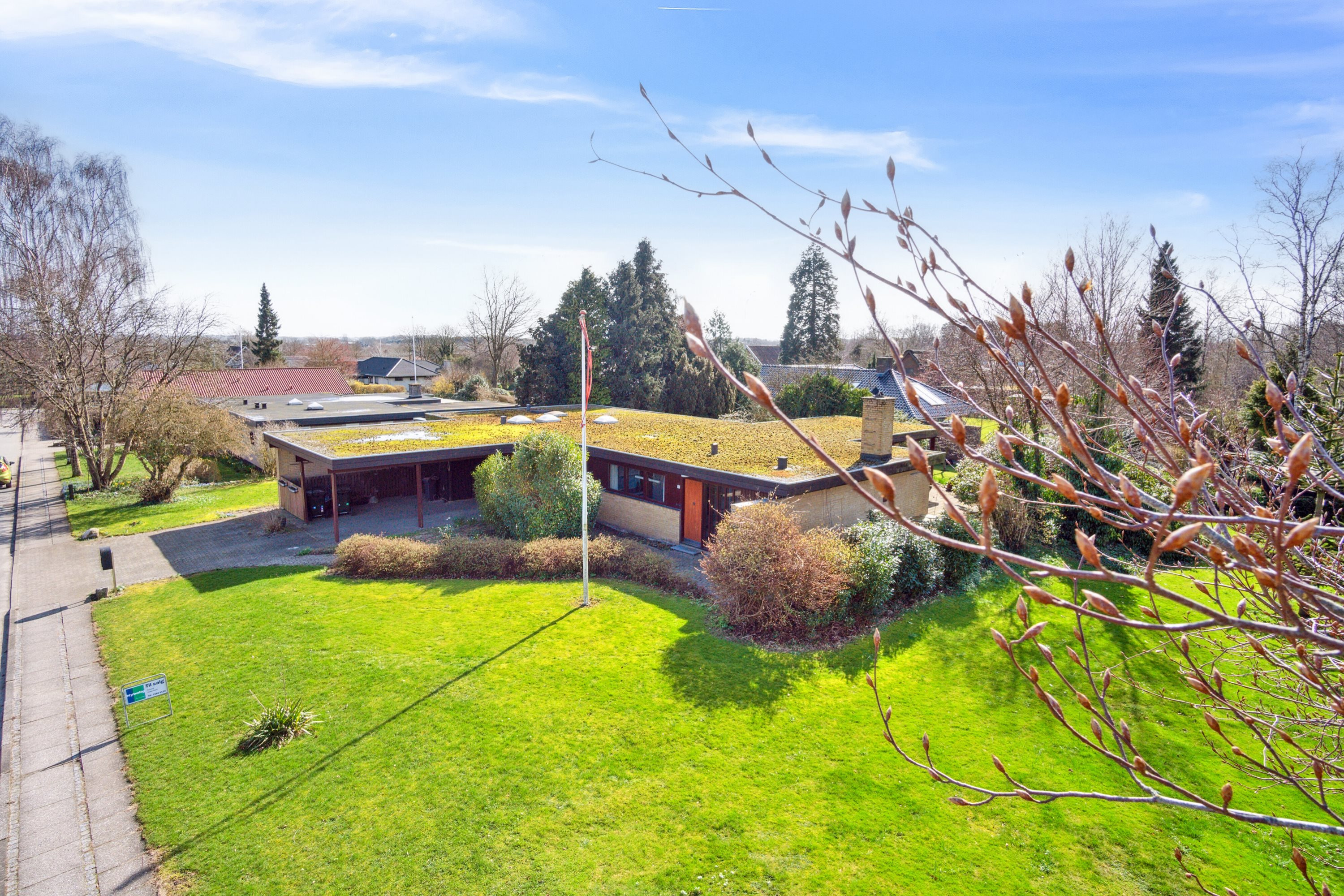 Smuk ikonisk villa i Hedensted Centrum