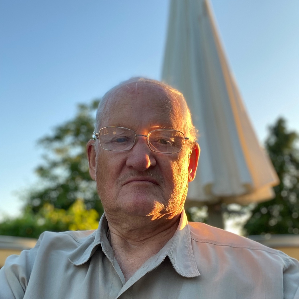 Aksel Hansen sætter pris på fællesskab i Næsby, gode hundeskove og gode naboer