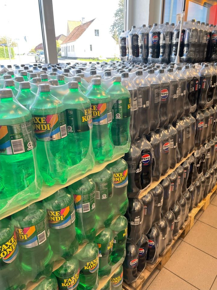 SPAR Nørrebro Hjørring tilbyder sodavandstilbud: 6 x 1,5 L Pepsi Max eller Faxe Kondi for 60 kr