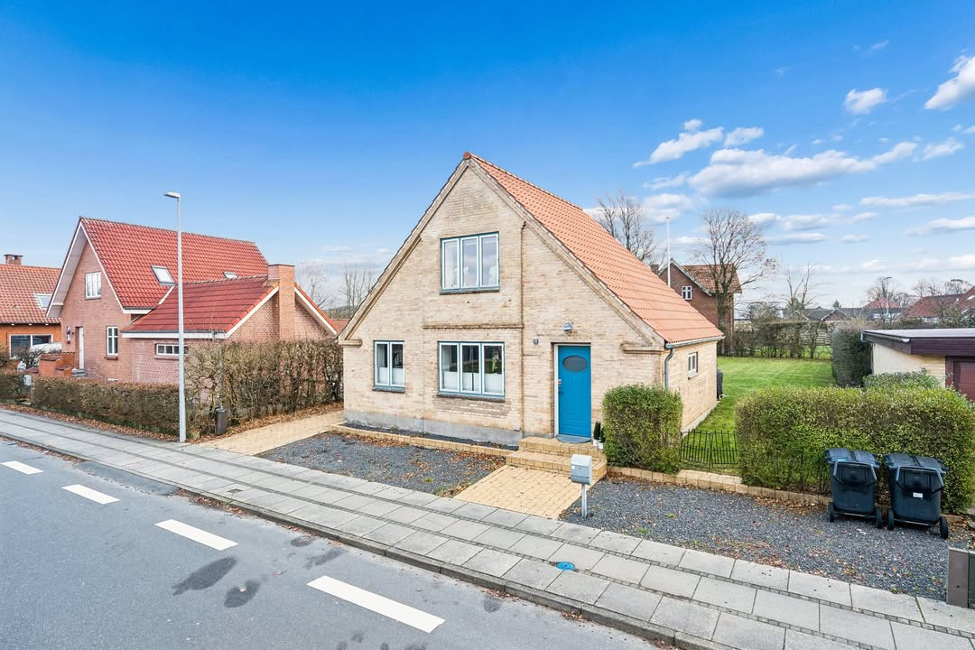 Home Brønderslev fremhæver charmerende og velrenoveret villa til salg