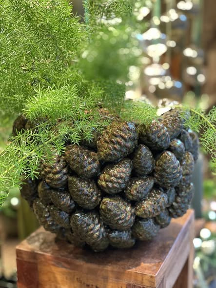 Birthes Blomster v/Sarah Hall: Klar til at forkæle med smukke julebuketter – åbent alle dage frem til jul