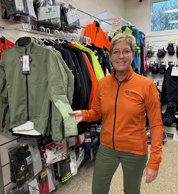 Cykeltøj hos Per P. Cykler i Snejbjerg: Se det store udvalg og få ekspertvejledning