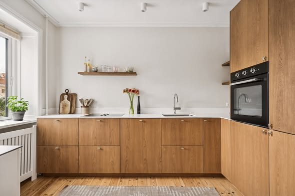 Renoveret treværelses lejlighed med altaner i Charlottenlund – centralt og grønt beliggende