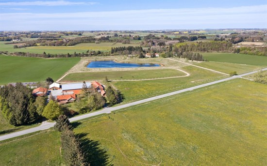 Top 6 over dyreste boliger til salg i Dybvad. Priser op til 4.200.000 kr