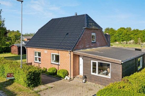 Hvilstedvej 12 er til salg for kun 1.595.000 kr.: Se de billigste boliger til salg i Solbjerg her