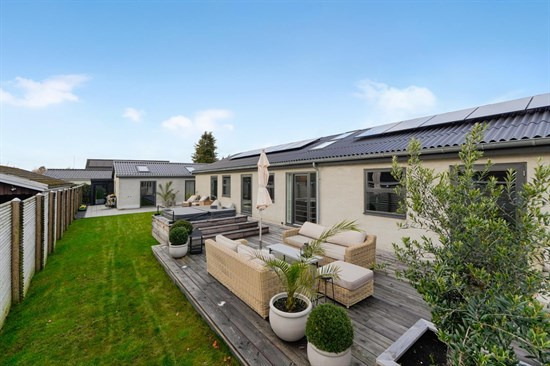 Håndværkervej 4 og 1 anden boliger er kommet til salg denne uge i Solrød Strand - se boligerne her.