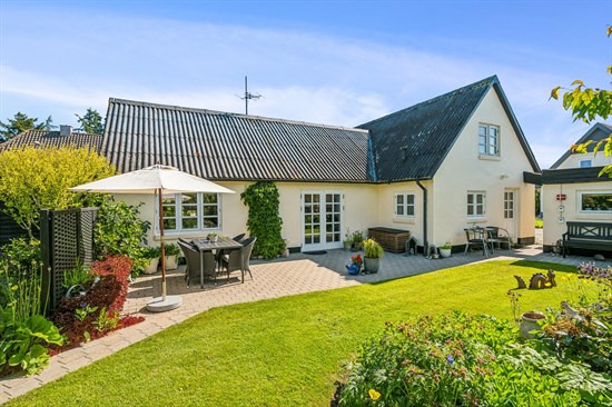 Til salg hos WESTERGAARD BOLIG: Hyggeligt og velholdt byhus i Børglum