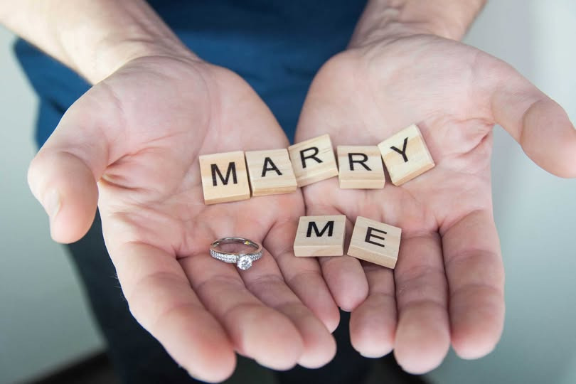 Advokatfirmaet Kassentoft Windfeld deler 8 vigtige forskelle på at være ægtefæller og kærester